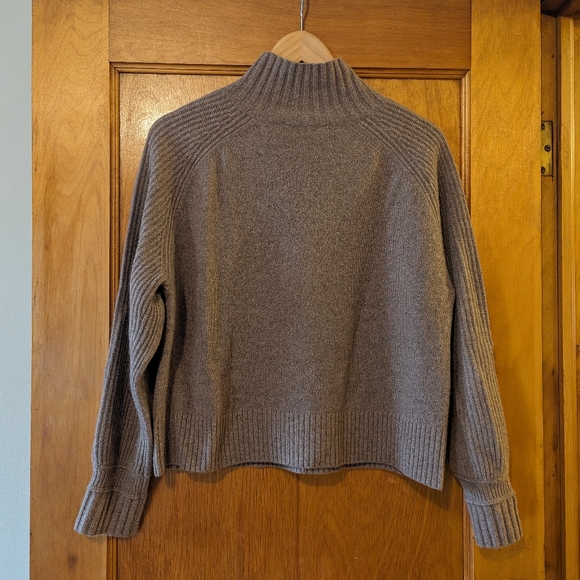 Everlane The Cashmere Ribbed Turtleneck | Size Small - Picture 5 of 16